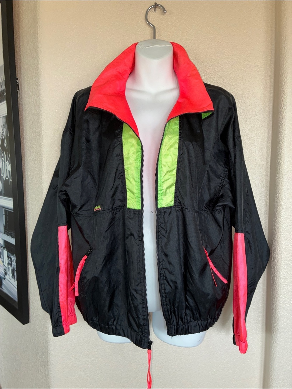 COLUMBIA Windbreaker Jacket Women's XL, black, neon orange/green trim, zips. EUC - Picture 5 of 15